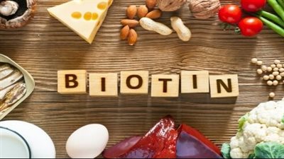 فوائد البيوتين للشعر والأظافر وكيف تحصلين عليه من الطبيعة؟