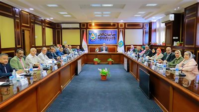 جامعة دمنهور تمنح ٤٩ باحثا درجتي الماجستير والدكتوراه في 9 مجالات