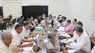 أمناء السادات يناقش عددا من الملفات وأزمات المدينة 