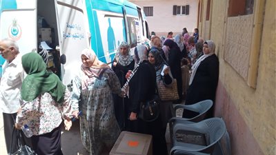 صحة الشرقية: الكشف على 9 آلاف سيدة خلال قافلة تنظيم الأسرة بفاقوس