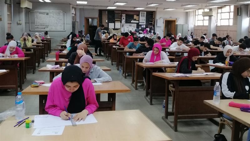 طلاب الثانوية العامة