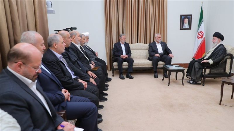 المرشد الإيرانى يستقبل