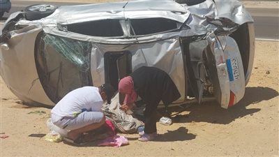 إصابة شخصين إثر انقلاب سيارة ملاكي بصحراوي المنيا