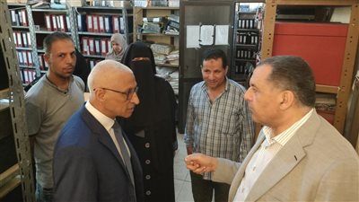 محافظ شمال سيناء يتفقد إدارات الديوان العام بالعريش