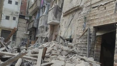 انهيار عقار قديم بالعطارين في الإسكندرية دون إصابات (صور)