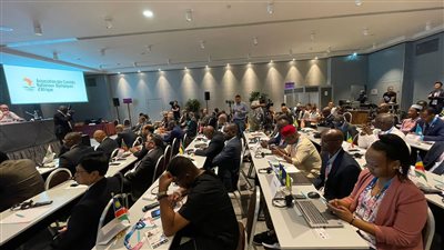 أشرف صبحي يعرض ملف استضافة مصر لدورة الألعاب الإفريقية 2027 