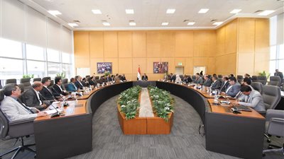 وزير الإسكان يؤكد ضرورة تنفيذ مشروعات المياه والصرف طبقًا للأولويات 