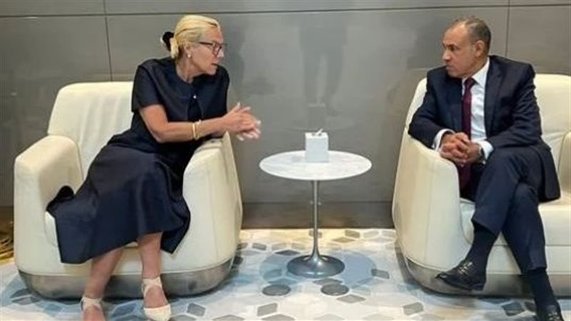 عبدالعاطي ومنسقة