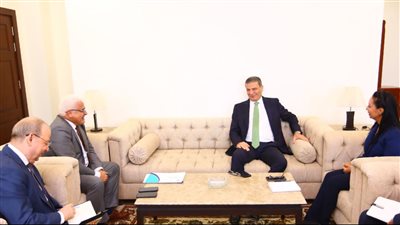 وزيرا التضامن والزراعة يبحثان مد مظلة الحماية الاجتماعية والتأمينية لأصحاب الحيازات الزراعية الصغيرة