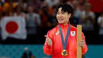  الياباني شينوسوكي يحرز الميدالية الذهبية في الفردي العام للجمباز بأولمبياد باريس