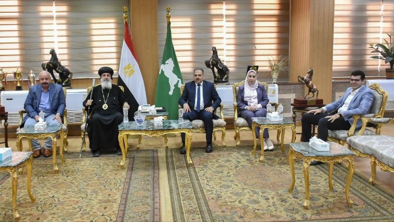  محافظ الشرقية يستقبل