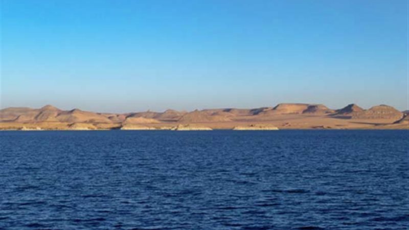 منسوب المياه في بحيرة