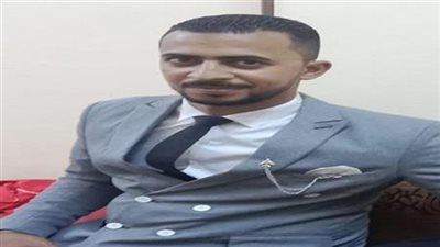 شكره المحافظ في بيان رسمي، موقف إنساني لعامل دليفري مع مسن داخل مسجد حديث الوادي الجديد