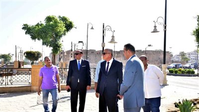 محافظ الأقصر يتابع تنفيذ المبادرة الرئاسية 