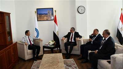 وزير البترول يبحث مع بي بي العالمية استعداداتها لحفر آبار جديدة في مصر 