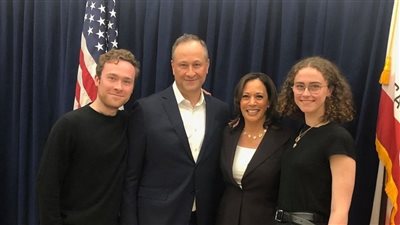 هاريس تعين صهرها مستشارًا لحملتها الانتخابية 