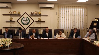 وفد من التعليم العالي وبنك المعرفة المصري يزور اتحاد الجامعات العربية بالأردن