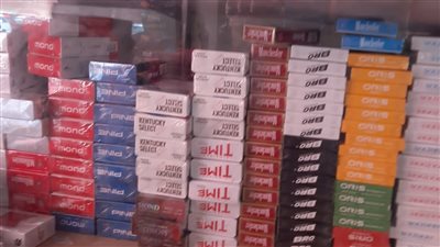 ضبط سجائر مجهولة المصدر خلال حملة تموينية في الإسكندرية 