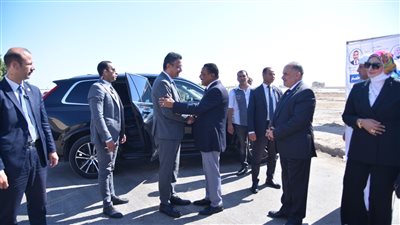 وزير التموين يتفقد عددا من المنشآت التموينية بمطروح 