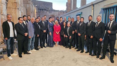 وزيرة الثقافة الأردنية تكرم رئيس دار الأوبرا في مهرجان جرش الدولي (صور)