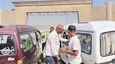 ضبط 18 سيارة سرفيس ونقل جماعي مخالفة لتعريفة الركوب في الجيزة