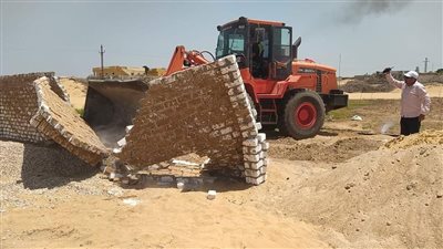 إزالة 21 حالة تعدٍ على الأراضي الزراعية بمدينة القصاصين (صور)