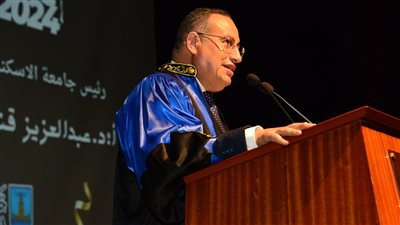 رئيس جامعة الإسكندرية يشهد حفل تخرج الدفعة 76 لكلية طب الأسنان