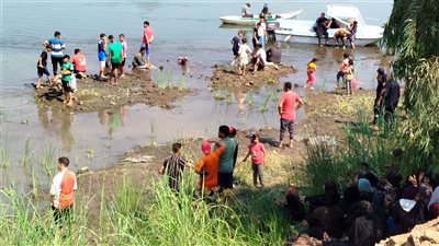الإنقاذ النهري يكثف جهوده لانتشال جثمان طفلة غرقت بالرياح العباسي بالغربية (فيديو وصور)