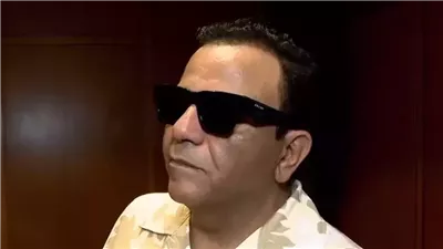 أستاذ أمراض مخ وأعصاب يكشف سبب إصابة محمد فؤاد بالعصب السابع (فيديو)