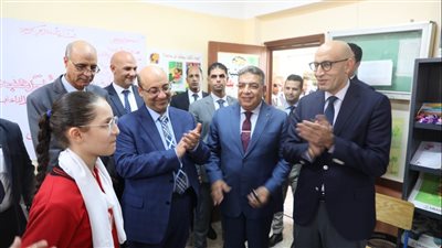 محافظ الدقهلية ووزير التعليم يتفقدان مدرسة الحصص الابتدائية
