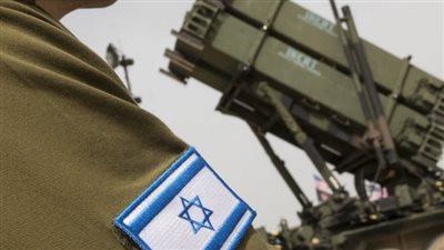 صحيفة عبرية: إيران ستشن هجوما بصواريخ ضخمة وستحاول إغلاق أنظمة الاتصالات