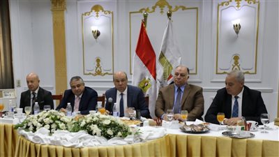 وزير الطيران: ندرس طرح بعض المطارات أمام القطاع الخاص لتقديم خدمة أفضل للمسافرين