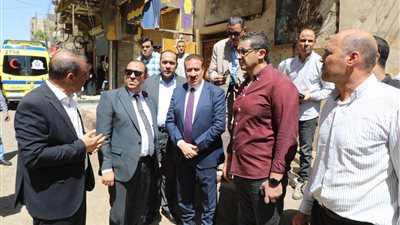 محافظ المنوفية يكشف حقيقة قرار إزالة العقار المنهار بشارع حتحور (صور)