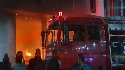 إصابة سيدتين في حريق معمل تحاليل شهير بالمعادى 
