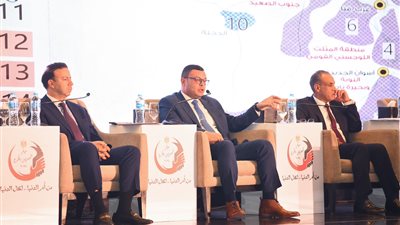 وزير الإسكان بجلسة 