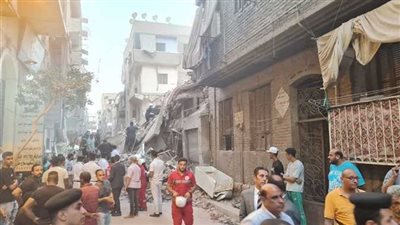 مسئولو حي روض الفرج: العقار المنهار قديم وصادر له قرار هدم 