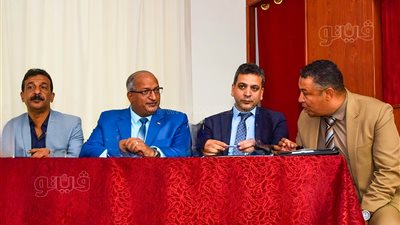 وكيل تعليم بورسعيد يجتمع بمنسقي وحدة التواصل والدعم لمعلمي المحافظة ( صور )