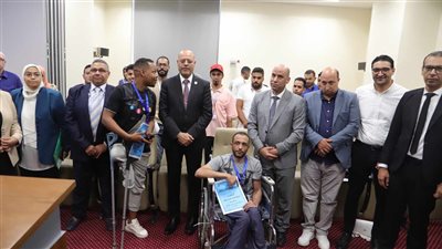 محمد جبران يُسلم عقود عمل لعدد من ذوي الهمم بالقاهرة والإسماعيلية (صور)