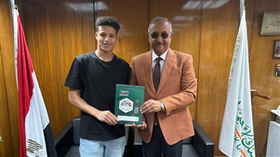 البنك الأهلي يضم 