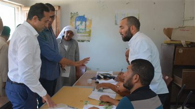 نائب محافظ البحيرة يتابع توزيع الأسمدة على المزارعين بجمعية فرهاش بحوش عيسى