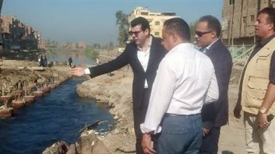 محافظ الشرقية يتفقد تغطية 125 مترا بمصرف بلبيس 