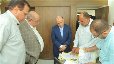 محافظ كفرالشيخ يتفقد عددا من إدارات الديوان العام لمتابعة انتظام العمل