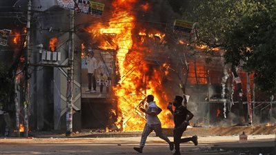 قائد الجيش في بنجلاديش: تشكيل حكومة مؤقتة لإدارة شئون البلاد، وندعو الجميع للثقة بنا 