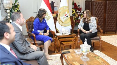 وزيرة التنمية المحلية تستقبل رئيس الأمانة الفنية للتحالف الوطني للعمل الأهلي لبحث مجالات التعاون 