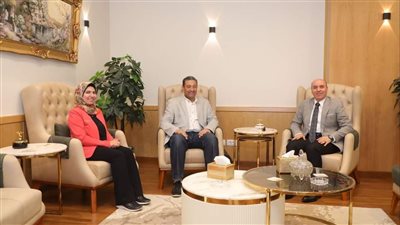محافظ دمياط يناقش مقترحات المخطط العام لتطوير مدينة الأثاث (صور)
