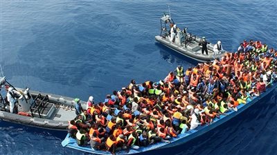 شاهد، لحظة غرق مركب يحمل عشرات الركاب في الكونغو الديمقراطية