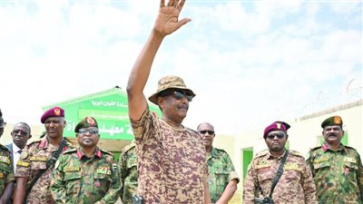 وزير الخارجية الأمريكى يناقش مع البرهان وقف إطلاق النار فى السودان