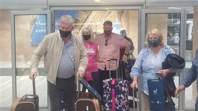 بعد توقف عامين.. وصول أولى رحلات مصر للطيران من لندن إلى الأقصر