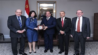 السيسي: مهتمون بتطوير التعليم والبحث العلمي والارتقاء بالقطاع الطبي.. ونسعى لإقامة علاقات الشراكة مع المؤسسات العالمية رفيعة المستوى