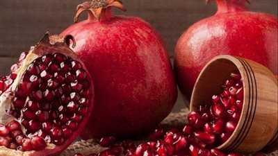  تفسير حلم الرمان في المنام وعلاقته بجمع الأموال والسعادة الزوجية